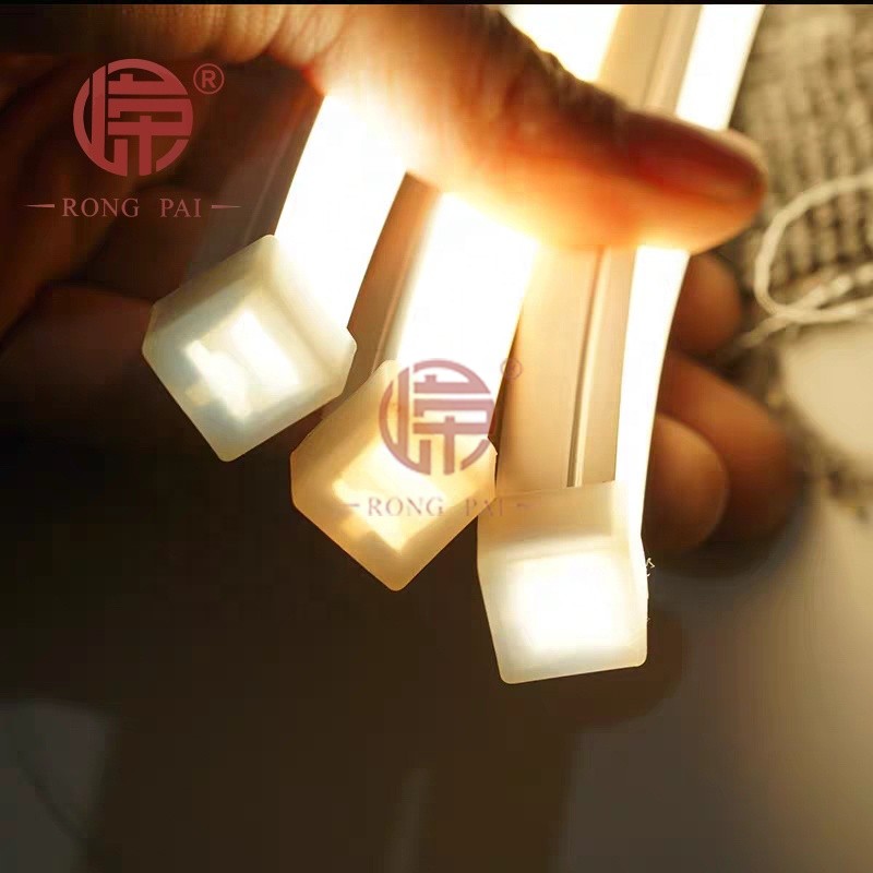 矽膠燈帶對比傳統光（guāng）源的優點-常州羞羞视频在线观看橡塑製品有限公司