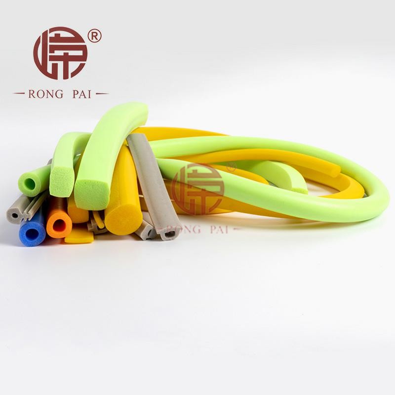 矽橡膠發泡密封條有哪些（xiē）類型又有哪些優缺點？-常州嶸（róng）牌橡塑製品有限公司