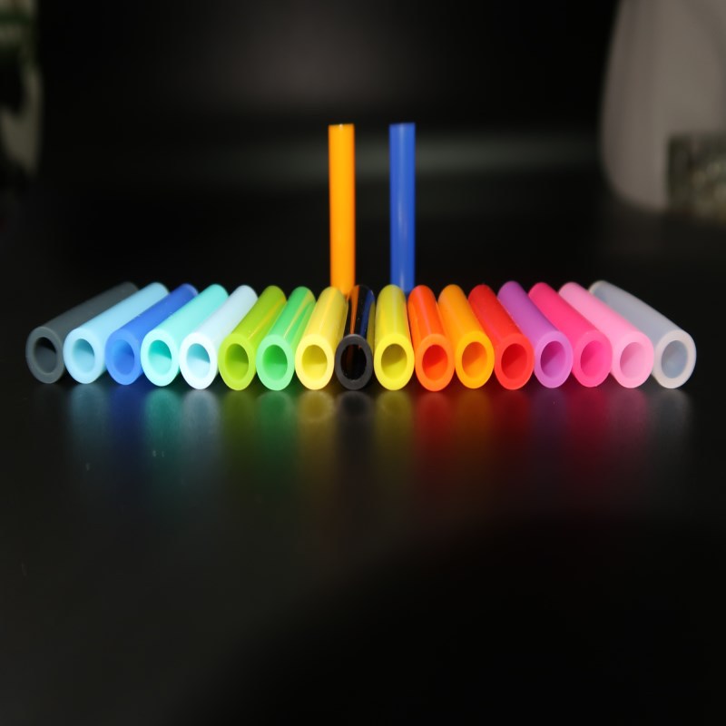 彩（cǎi）色硅（guī）胶管